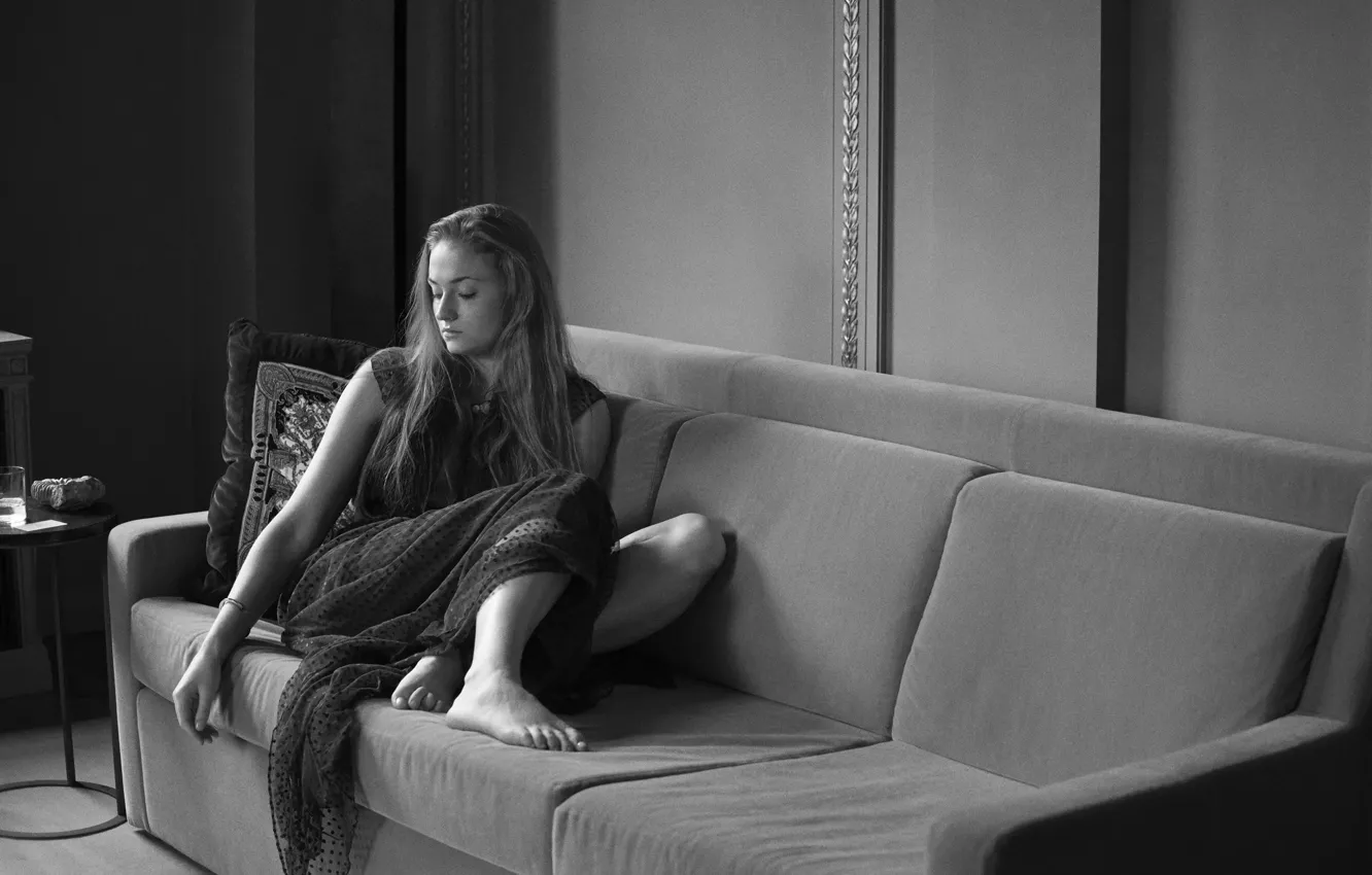 Photo wallpaper pose, sofa, actress, Sophie Turner, Sophie Turner