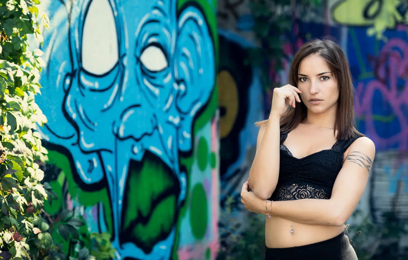 Photo wallpaper look, girl, pose, wall, graffiti, Aurora