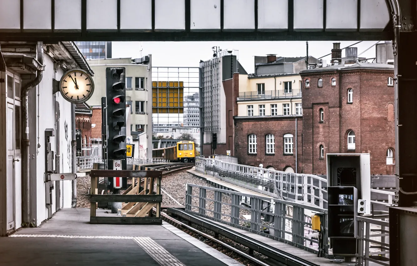 Photo wallpaper the city, Wallpaper, train, railroad, photos, wallpaper, picture, railway