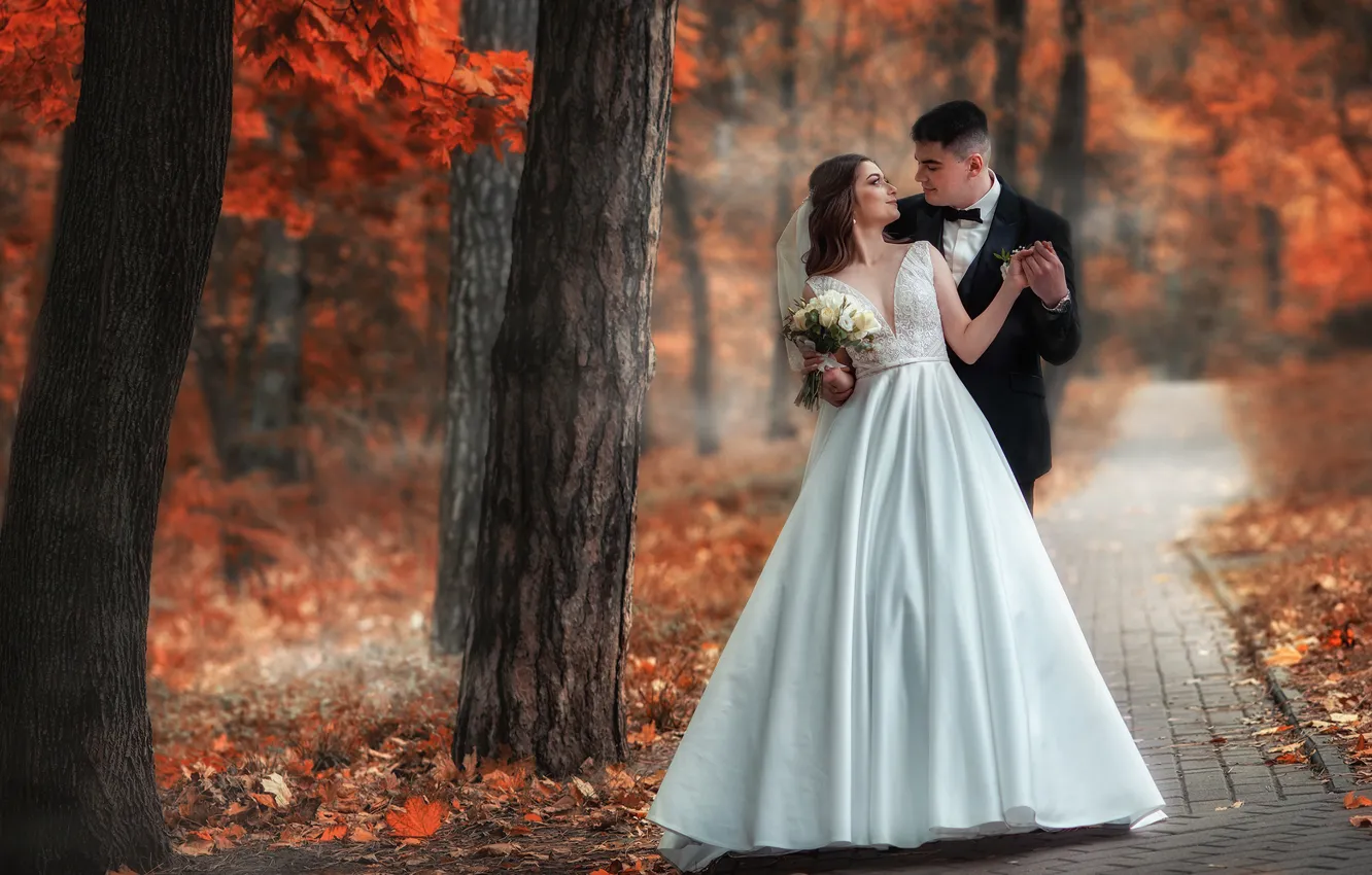 Photo wallpaper the bride, wedding, Park, bouquet, male, girl, autumn, dress