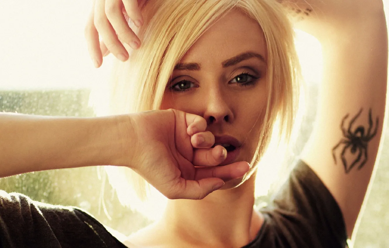 Photo wallpaper look, girl, spider, tattoo, green eyes, Alysha Nett