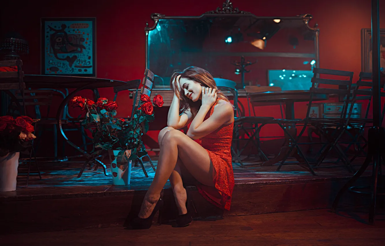 Photo wallpaper flowers, pose, smile, roses, interior, makeup, figure, dress