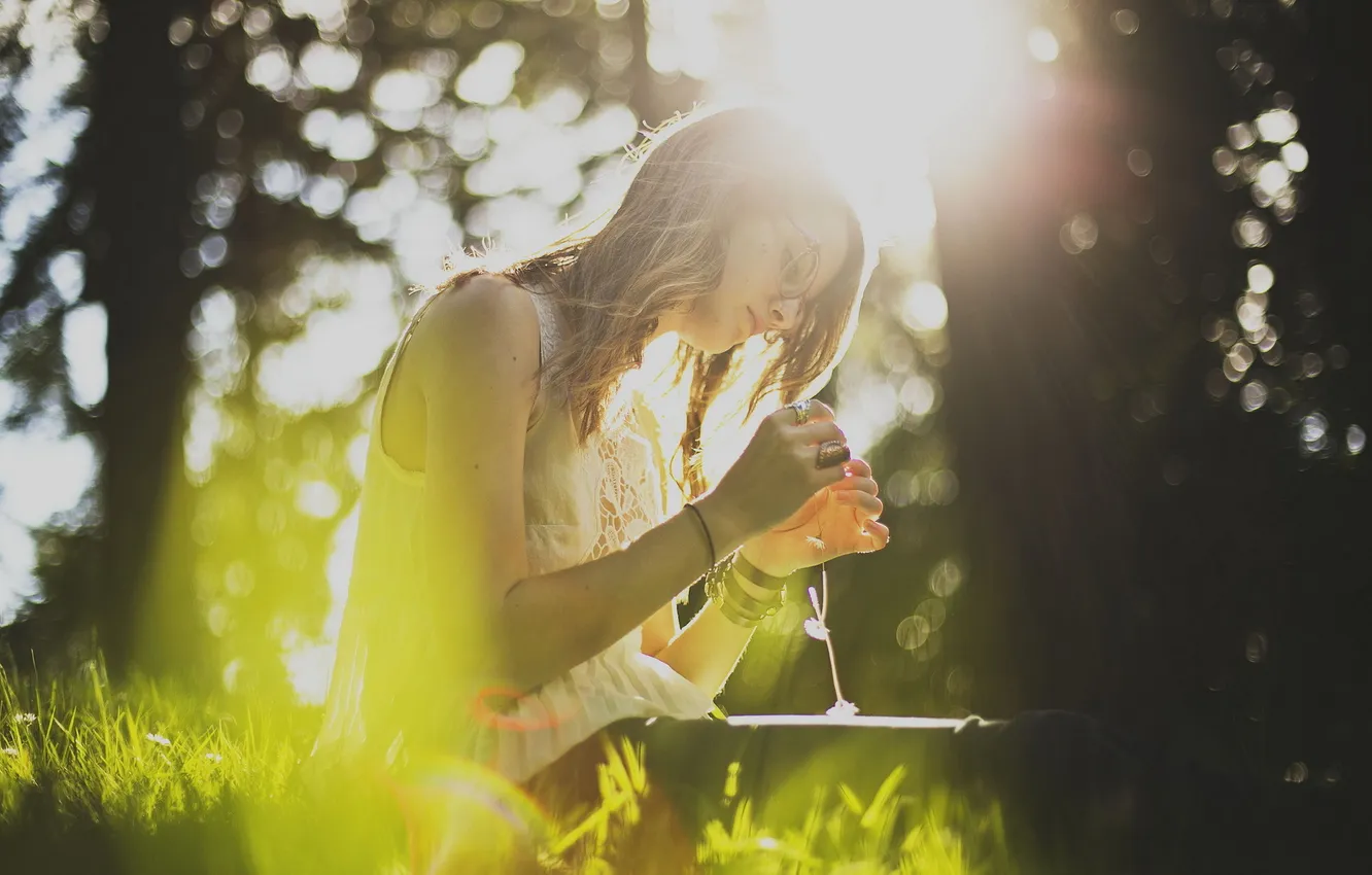 Photo wallpaper girl, light, nature