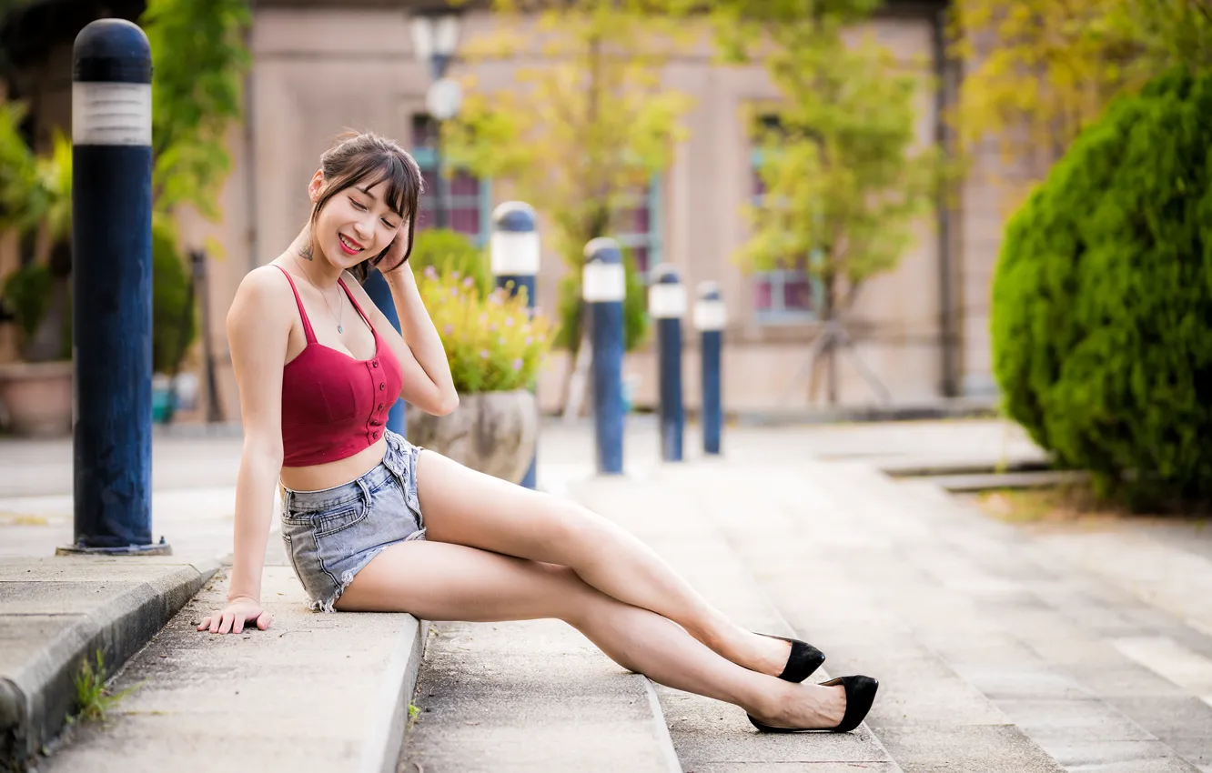Photo wallpaper smile, street, smile, big Breasts, street, big tits, Asian girl, summer day