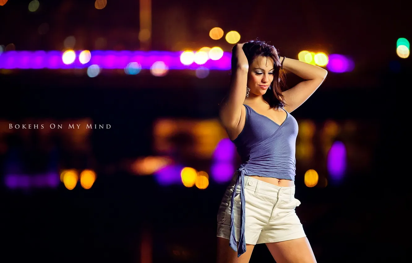 Photo wallpaper girl, night, the city