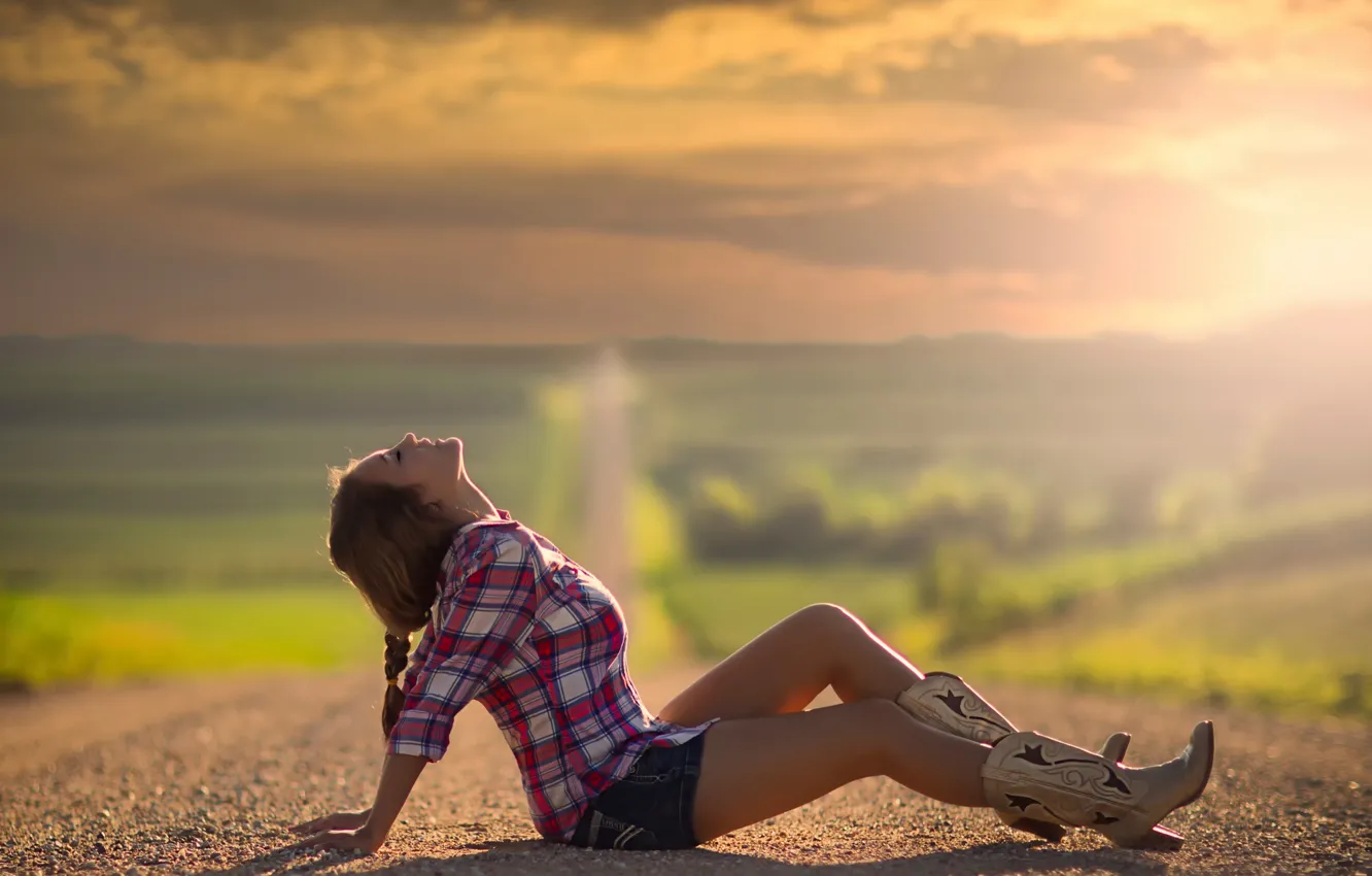Photo wallpaper the sun, space, country, girl.road