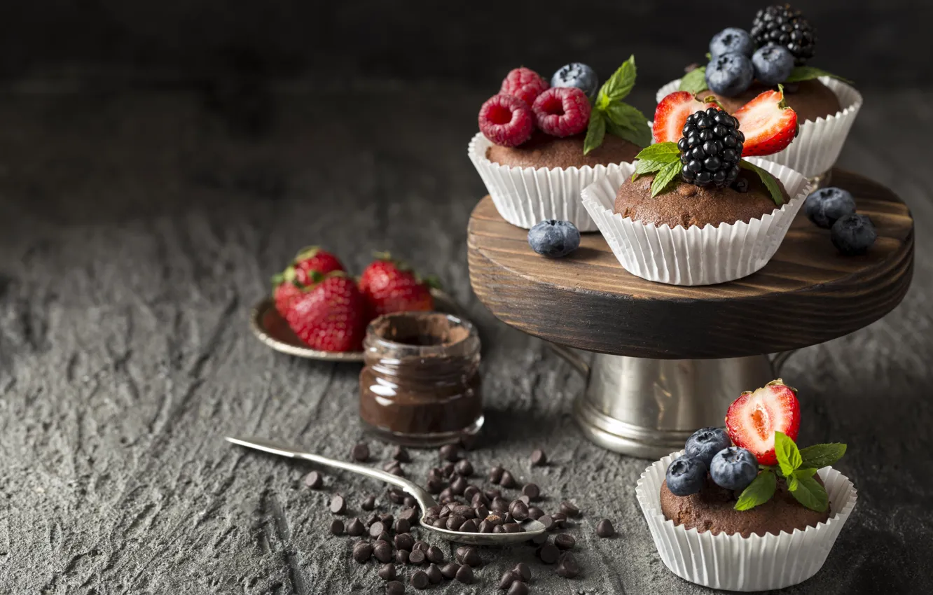 Photo wallpaper berries, chocolate, strawberry, cupcakes, cupcakes, chocolate cream