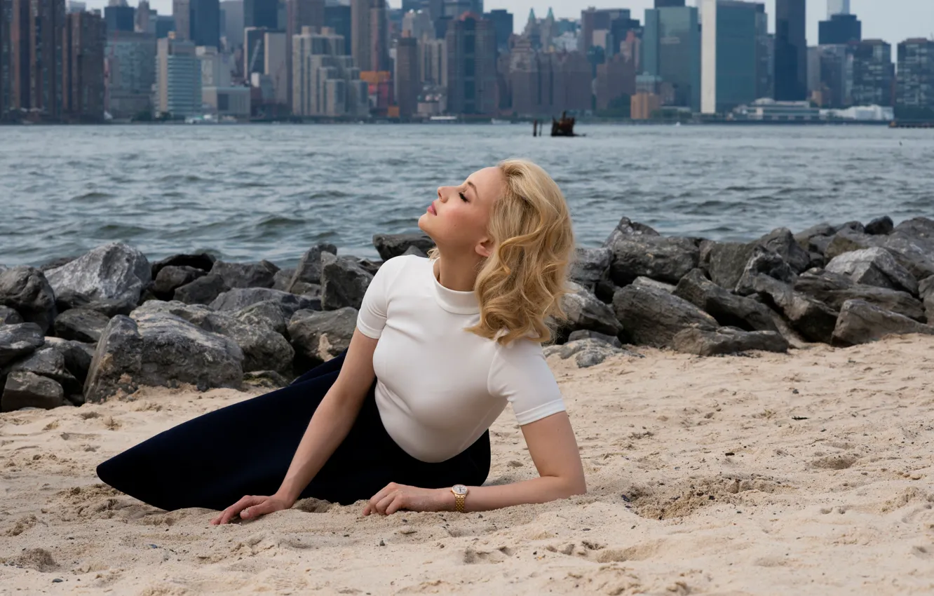 Photo wallpaper the city, river, stones, shore, watch, home, actress, blonde