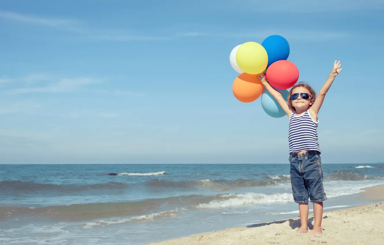 Photo wallpaper sand, sea, summer, the sky, balls, children, air, summer
