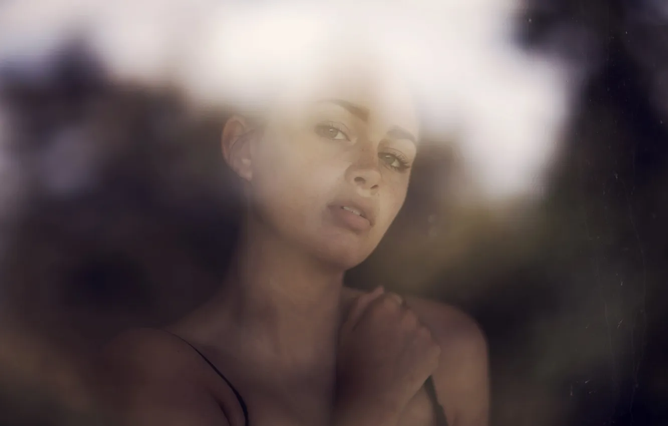 Photo wallpaper look, girl, freckles