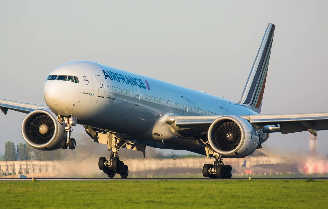 Photo wallpaper engine, Boeing, the plane, liner, the rise, WFP, Boeing 777, Airliner