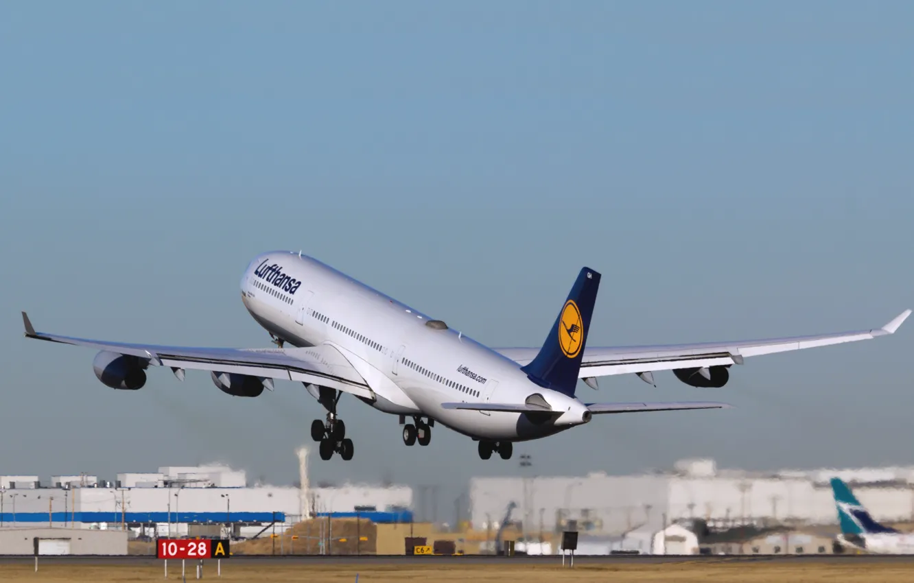 Photo wallpaper day, the plane, the rise, Lufthansa, Airbus, In The Air, Airliner, A340