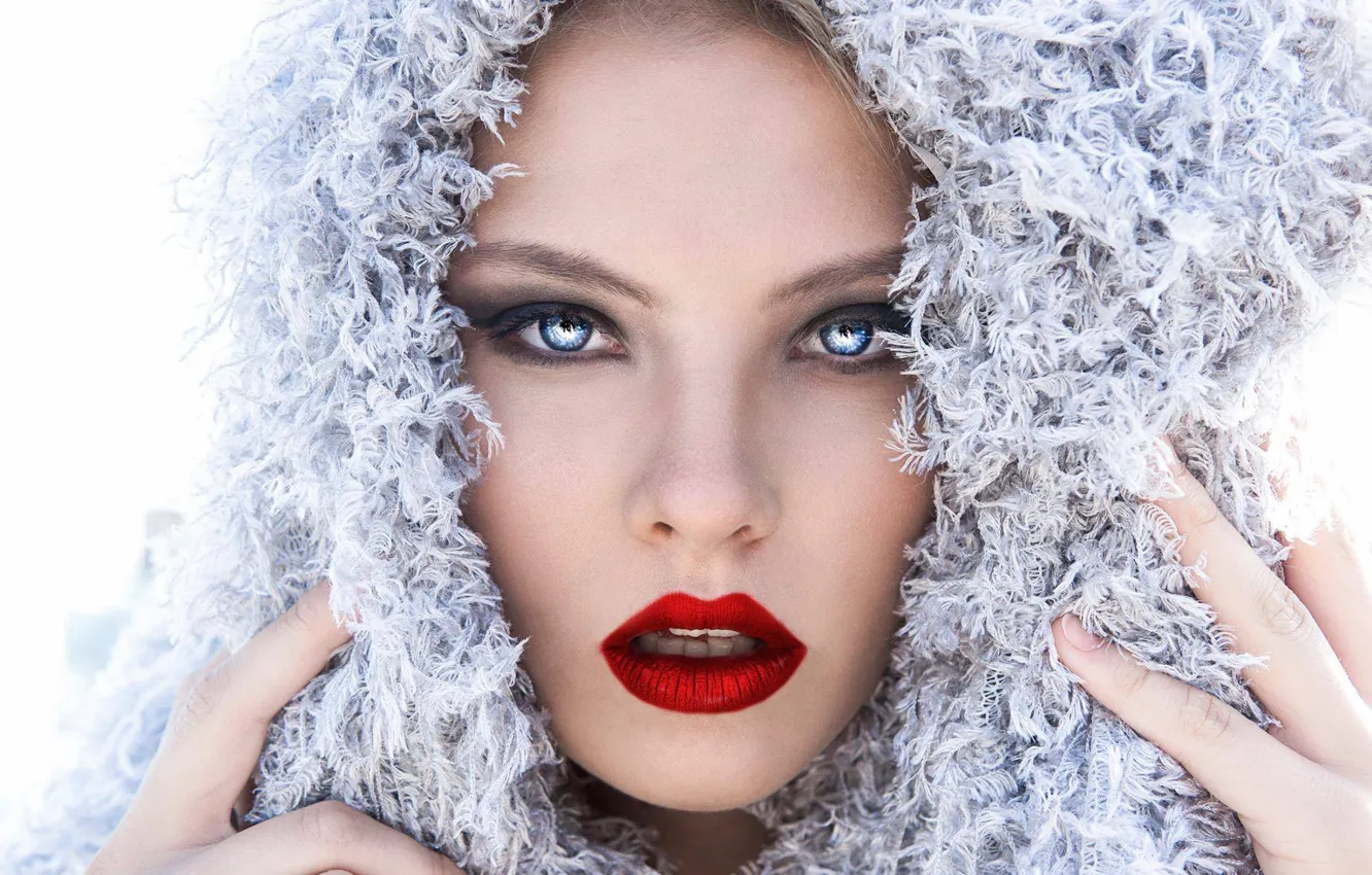 Photo wallpaper look, girl, face, hands, lipstick