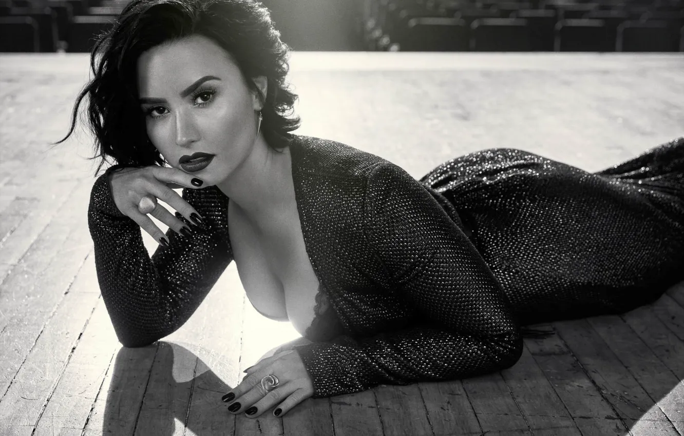 Photo wallpaper pose, singer, Demi Lovato