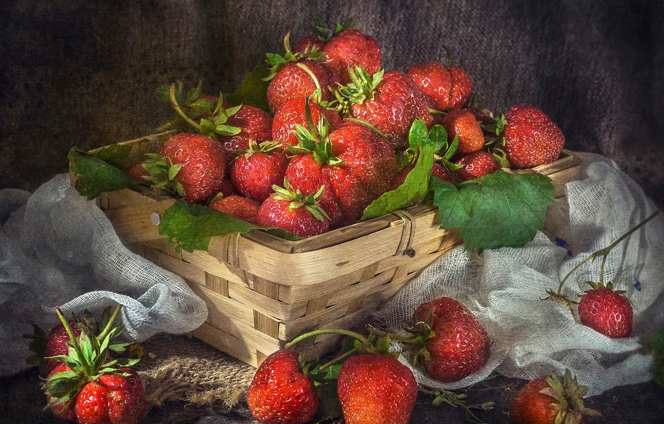 Photo wallpaper berries, strawberry, basket, gauze, Vladimir Volodin
