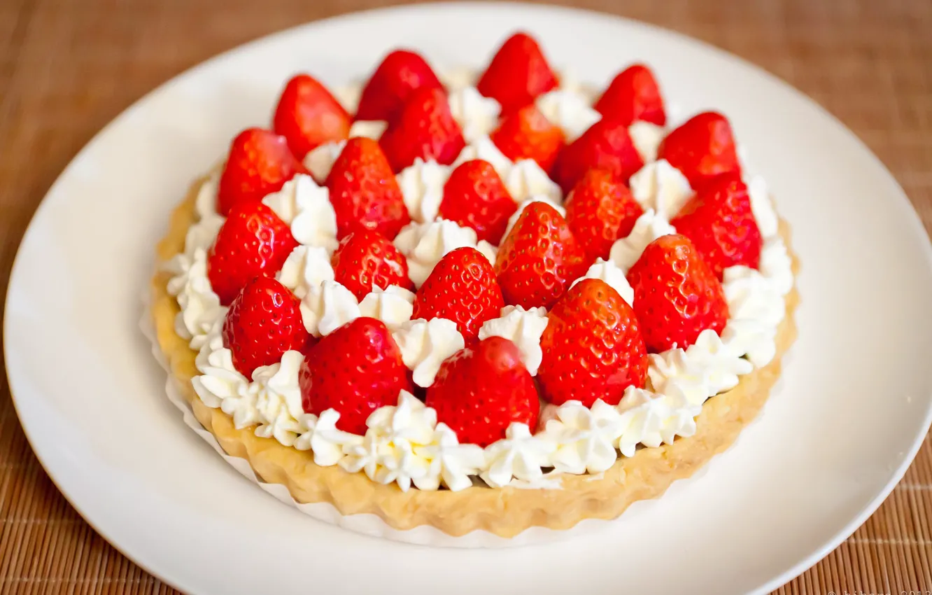 Photo wallpaper berries, table, strawberry, plate, pie, cake, cream, dessert