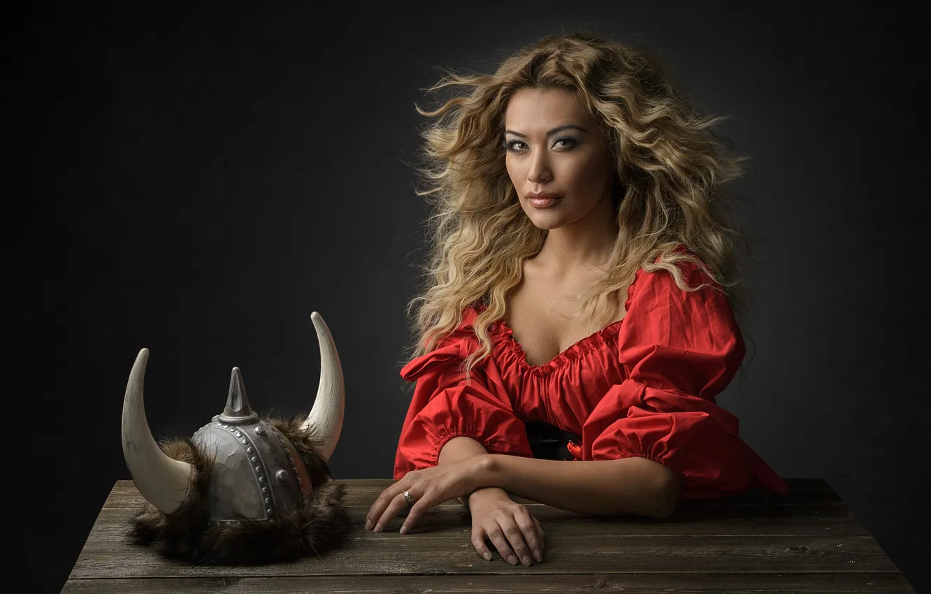 Photo wallpaper horns, helmet, Studio, Yolanda