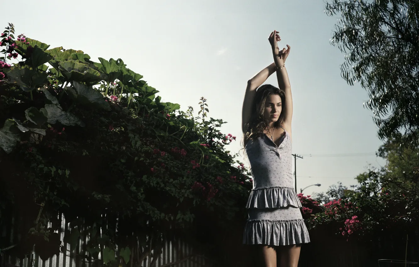 Photo wallpaper girl, the city, mood