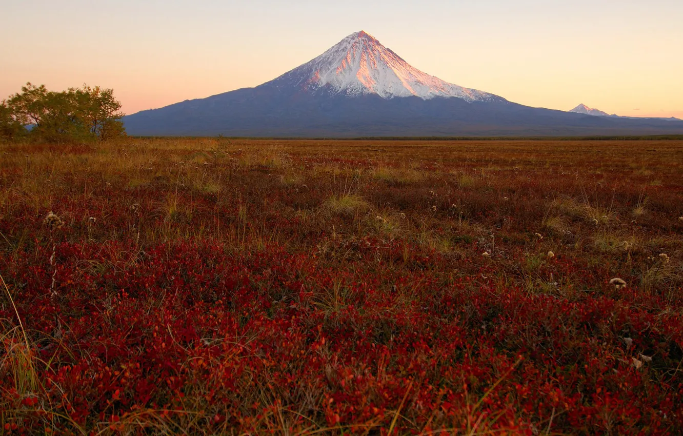 Photo wallpaper sunset, the volcano, Kamchatka