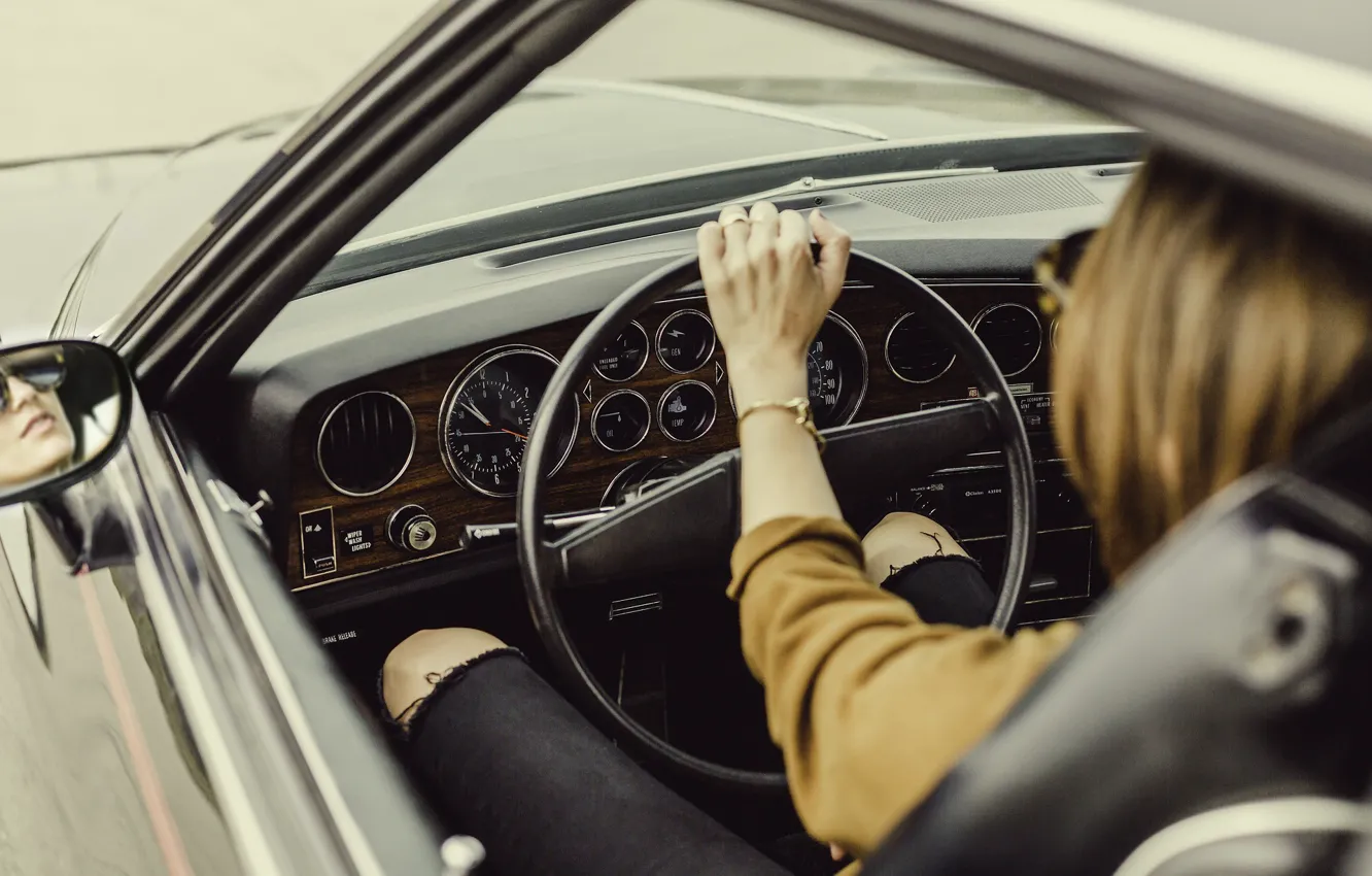 Photo wallpaper girl, hand, the wheel