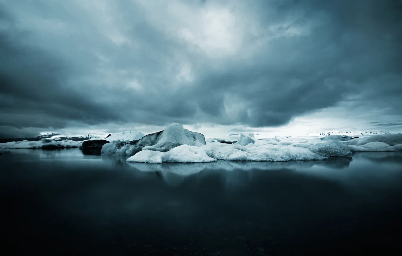 Photo wallpaper ice, sea, storm, gray clouds