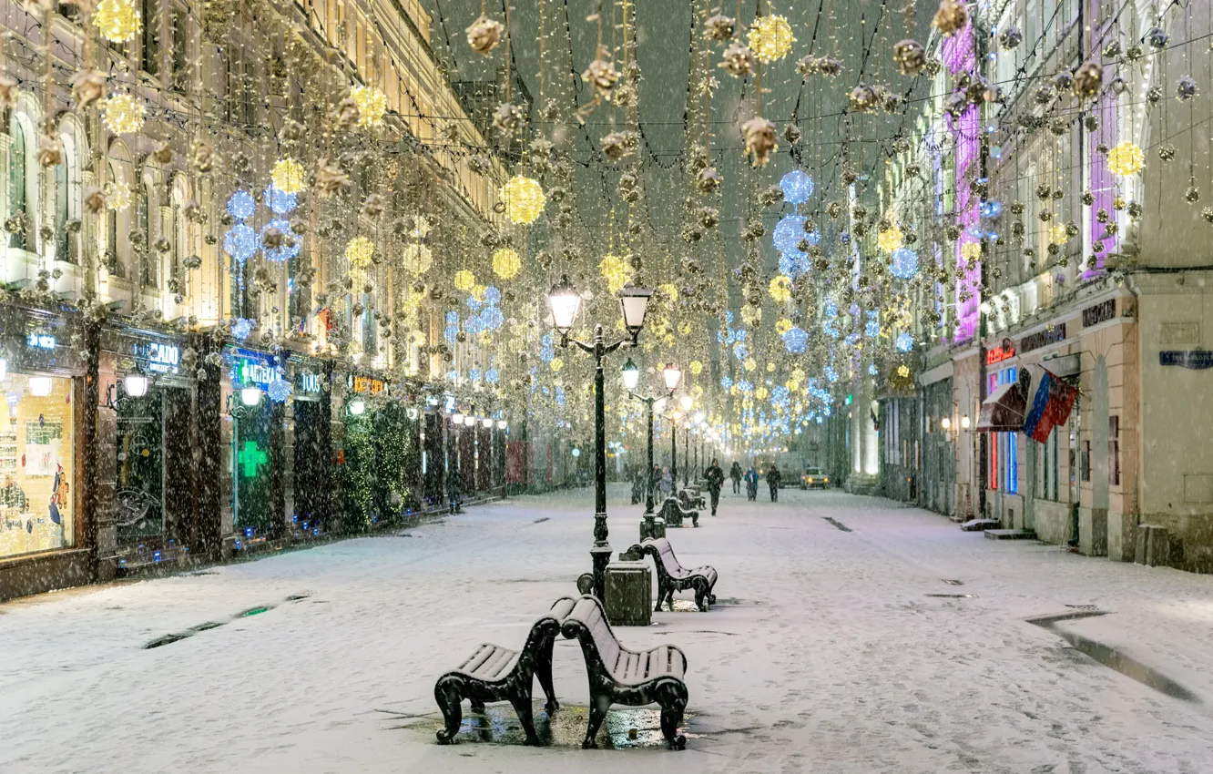 Photo wallpaper winter, snow, street, lights, Moscow, garland