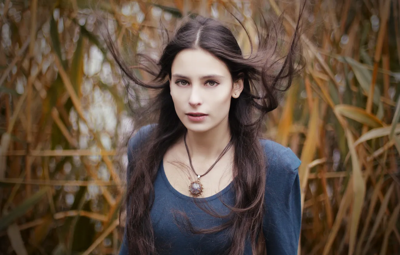 Photo wallpaper look, girl, medallion, brown hair, brown-eyed