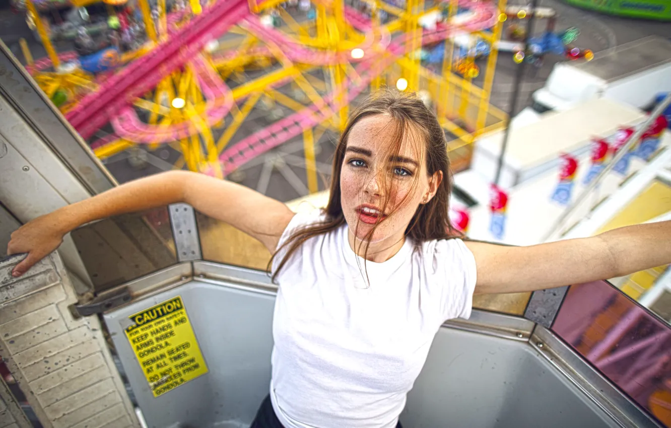 Photo wallpaper girl, height, lift, Carmen, Jesse Duke