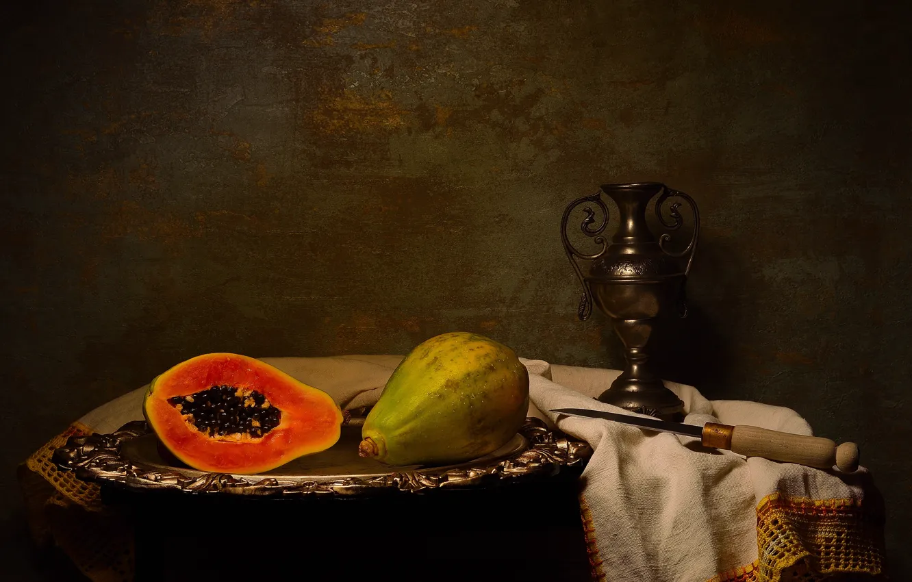 Photo wallpaper vase, the dark background, table, papaya, towel, tray, still life, knife