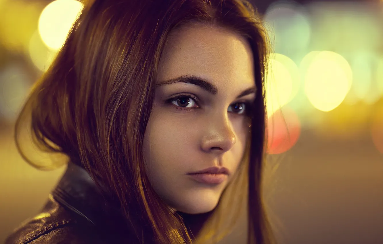 Photo wallpaper look, girl, face, glare, portrait, light, red, bokeh