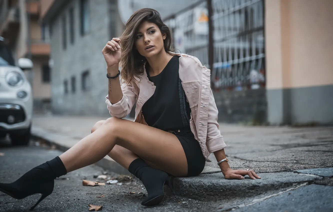 Photo wallpaper girl, the city, street