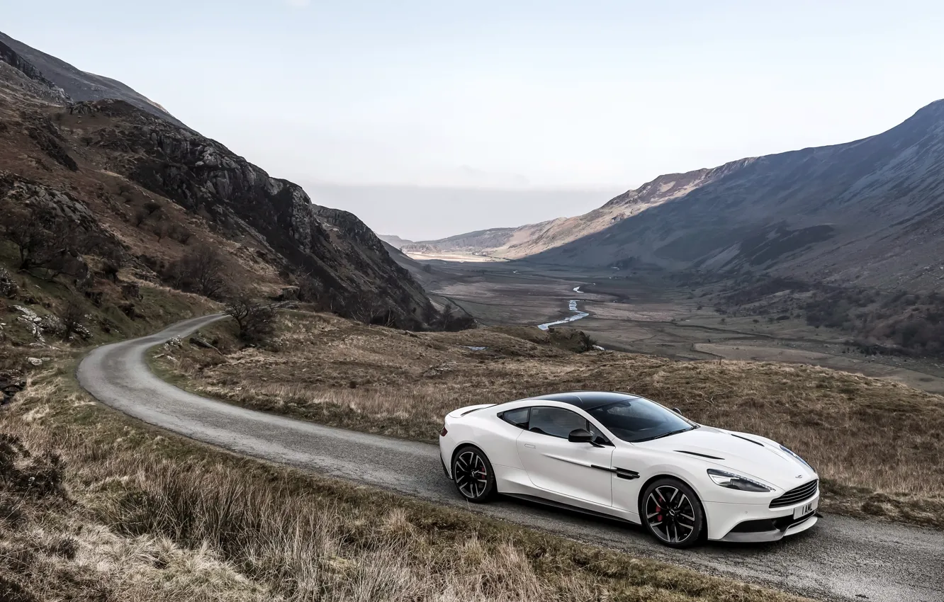 Photo wallpaper Aston Martin, Aston Martin, UK-spec, Vanquish, vankvish, 2014, Carbon White