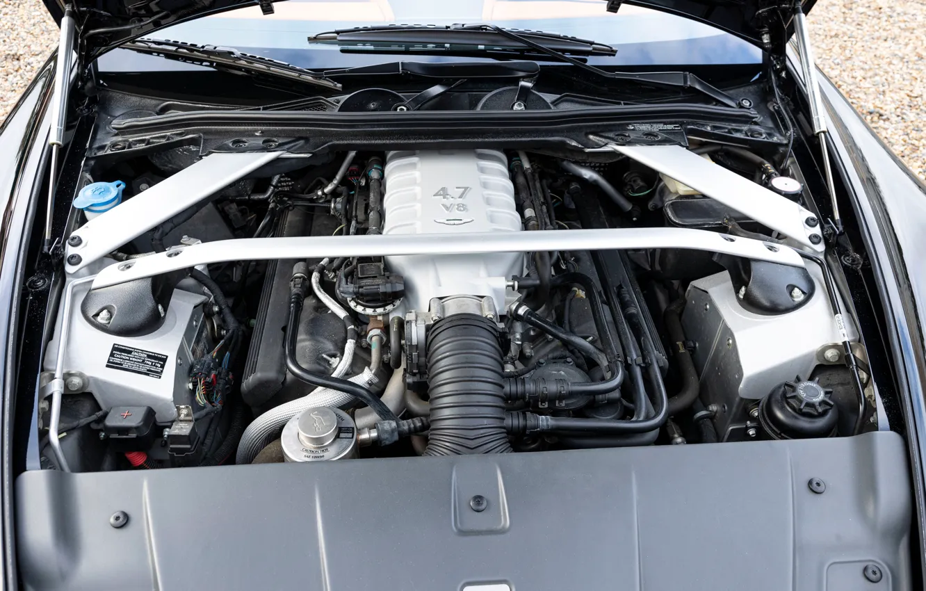 Photo wallpaper Vantage, Aston Martin V8, 2010, Coupe, the only instance, Aston Martin V8 Vantage, V8 Vantage …