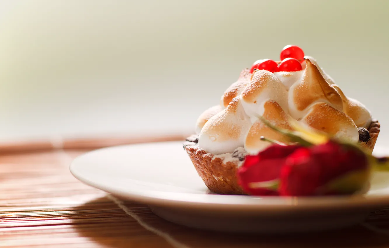 Photo wallpaper flowers, red, berries, roses, cake, cream, dessert, currants