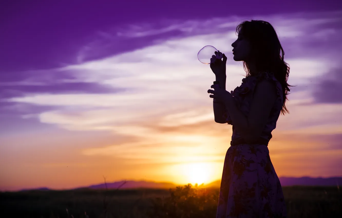 Photo wallpaper field, girl, sunset, bubbles