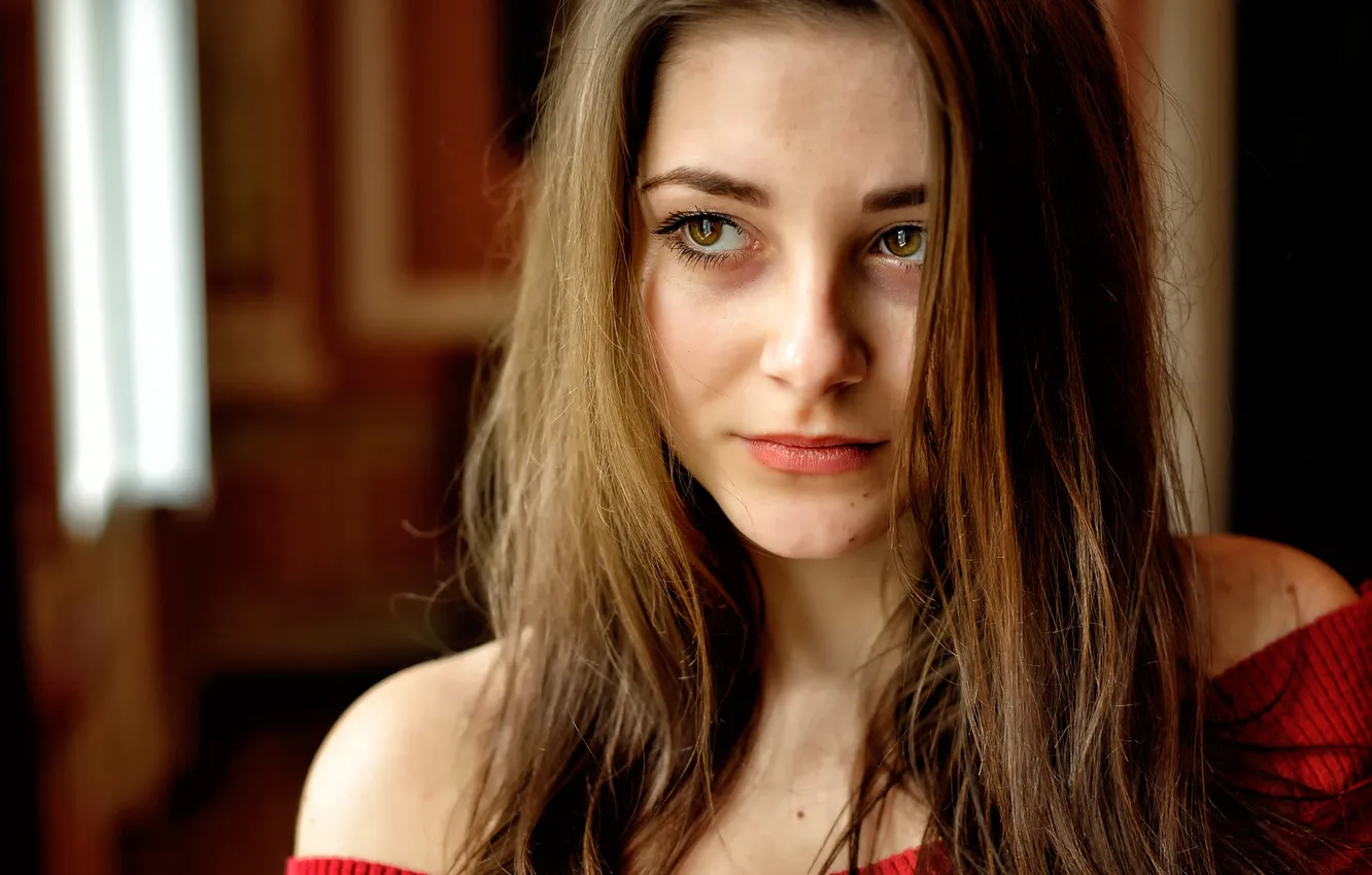 Photo wallpaper portrait, brown-eyed, natural light, Dana