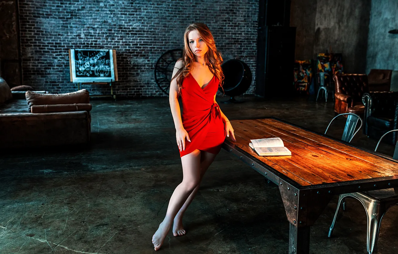 Photo wallpaper look, sexy, pose, table, model, portrait, barefoot, makeup