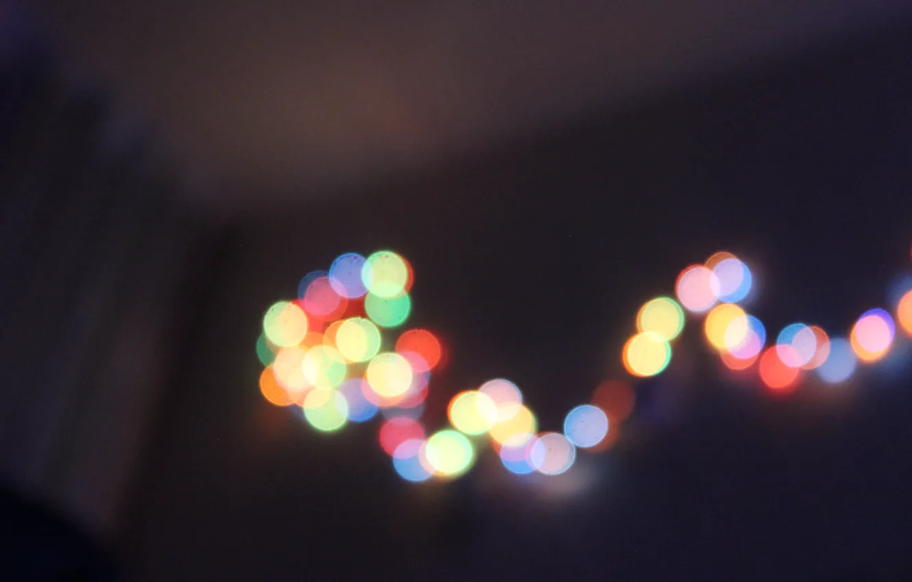 Photo wallpaper garland, colors glow, focus