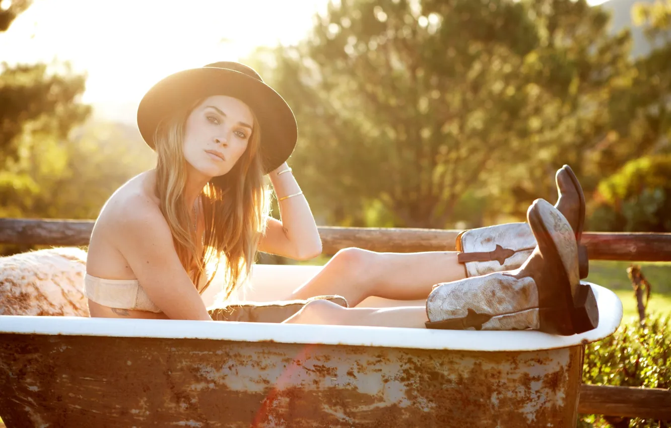 Photo wallpaper light, model, hat, boots, actress, bath, Erin Wasson, Erin Wasson