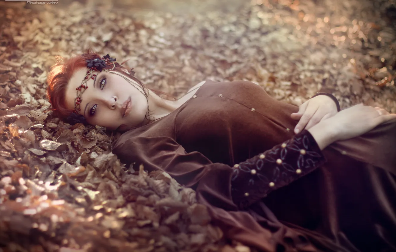 Photo wallpaper autumn, look, retro dress