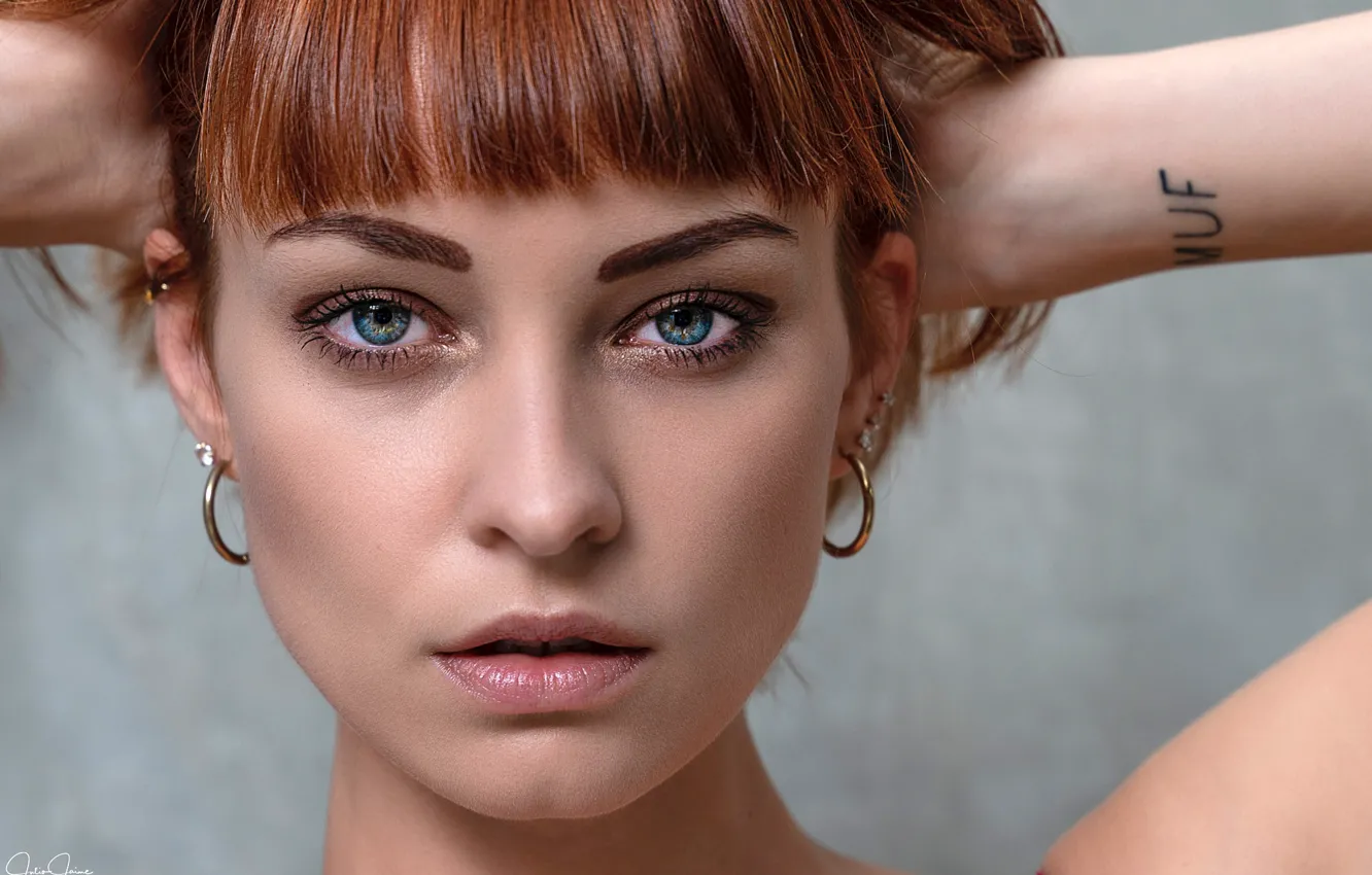 Photo wallpaper look, close-up, face, pose, model, portrait, hands, makeup