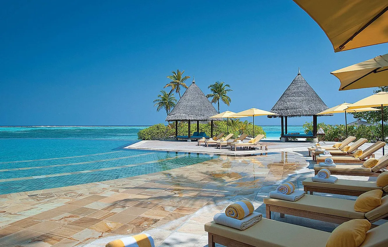 Photo wallpaper palm trees, the ocean, pool, the hotel, Maldives, resort