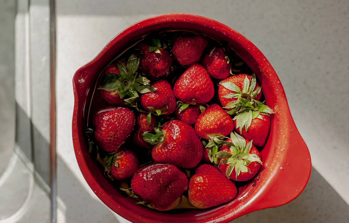Photo wallpaper berries, strawberry, bowl