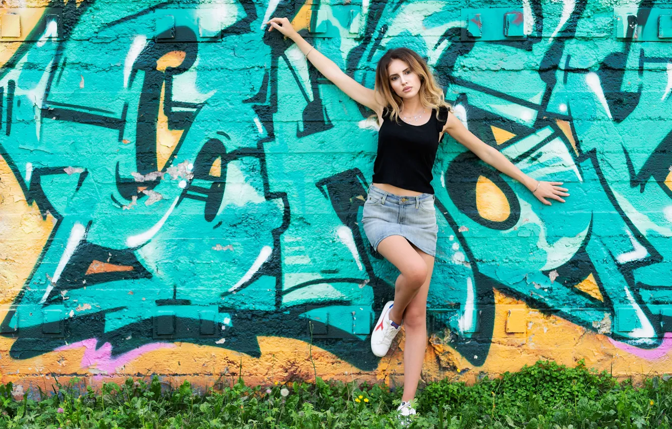 Photo wallpaper girl, pose, wall, graffiti, Mike, skirt, figure, Clear
