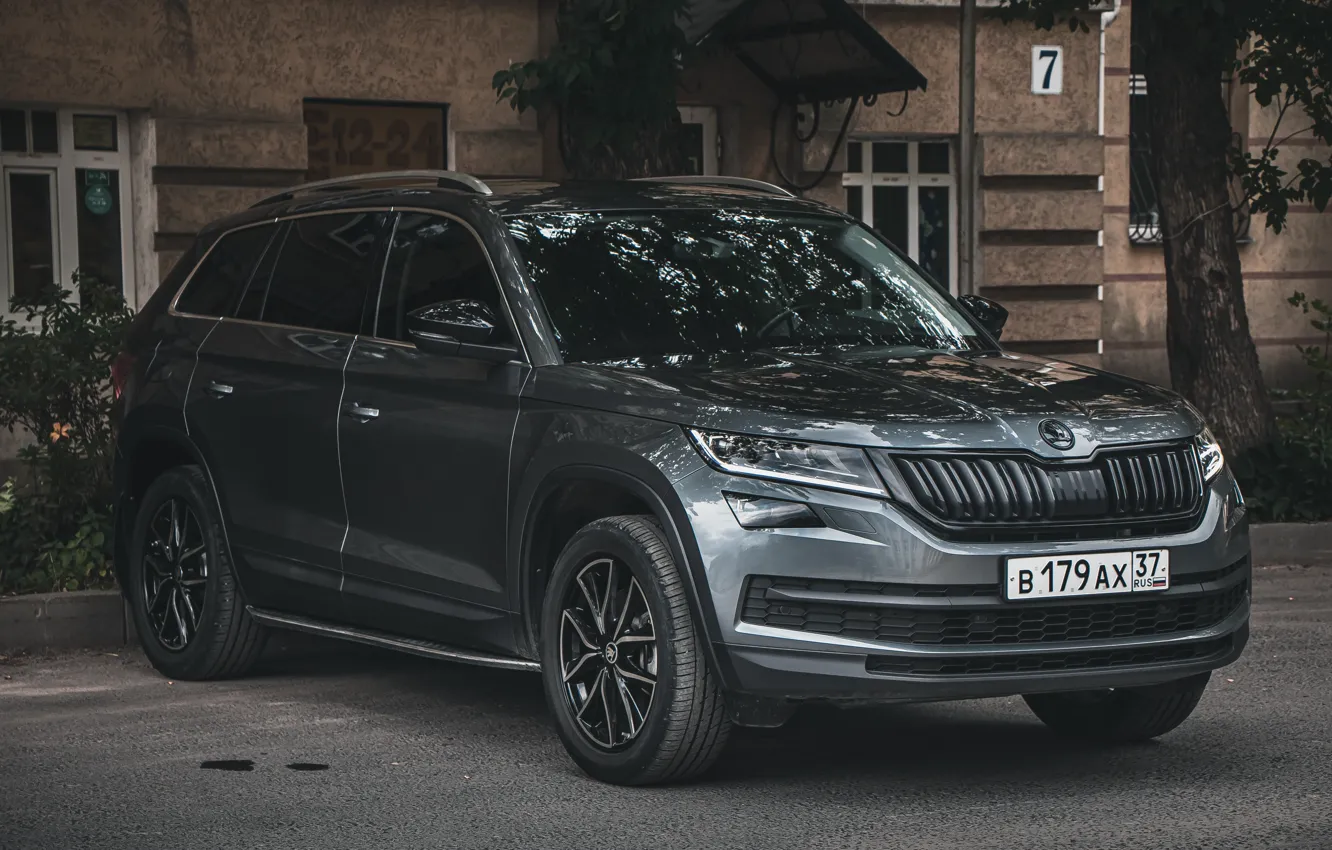 Photo wallpaper House, Car, SUV, Skoda, Kodiaq, Daniil Lysov