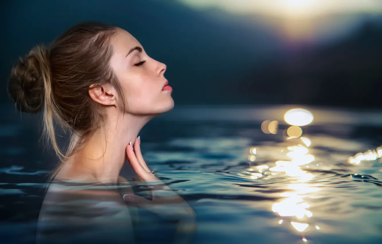 Photo wallpaper water, girl, sunset, hair, beautiful, side