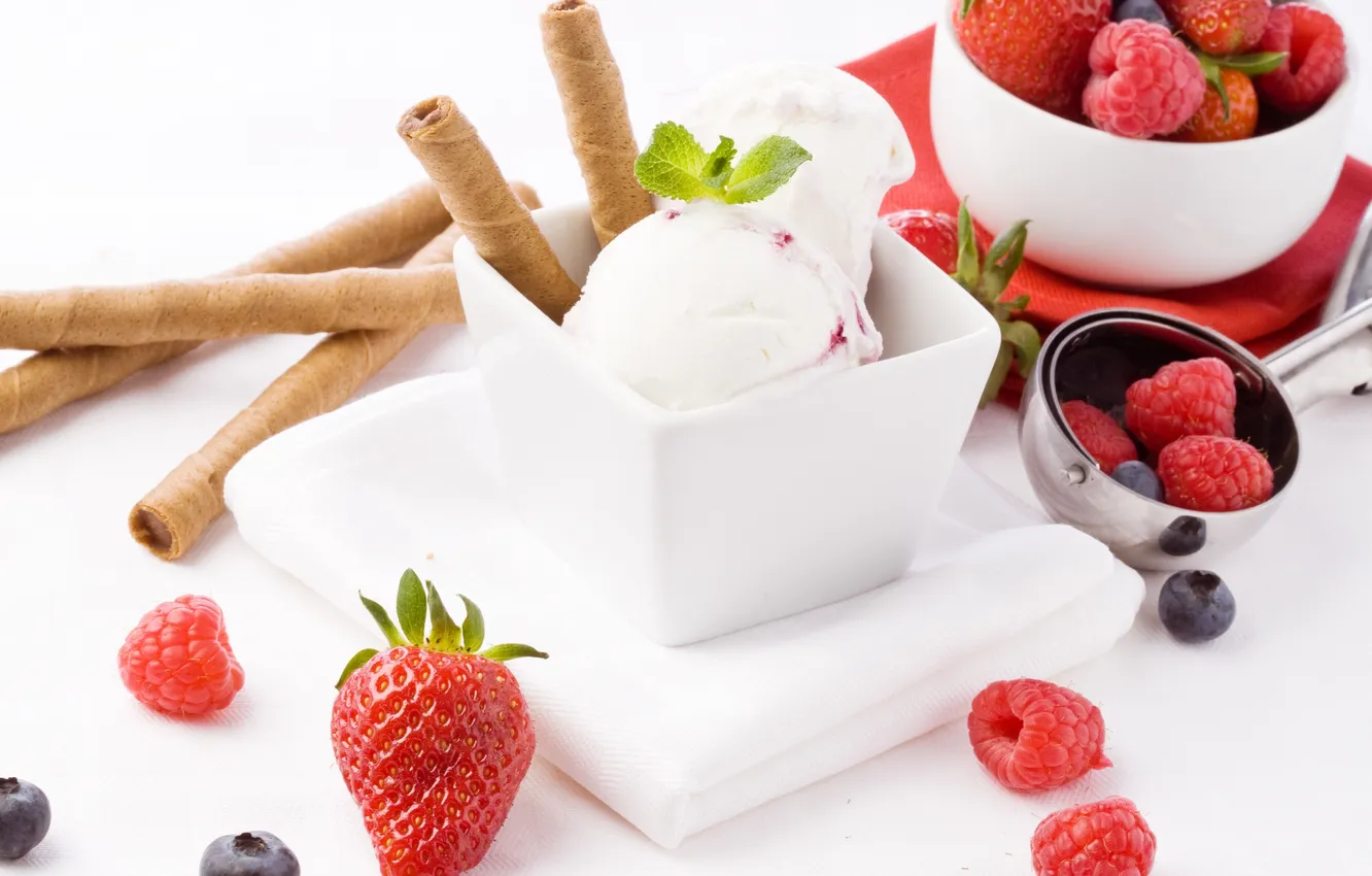 Photo wallpaper balls, berries, raspberry, blueberries, strawberry, ice cream, dessert, tube