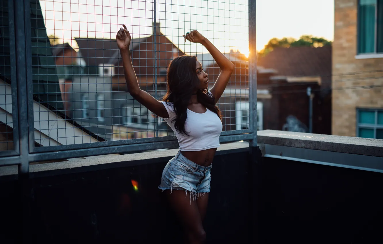 Photo wallpaper roof, girl, face, the city, hair, shorts, figure, mulatto