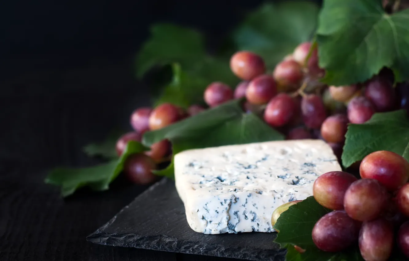 Photo wallpaper cheese, grapes, mold