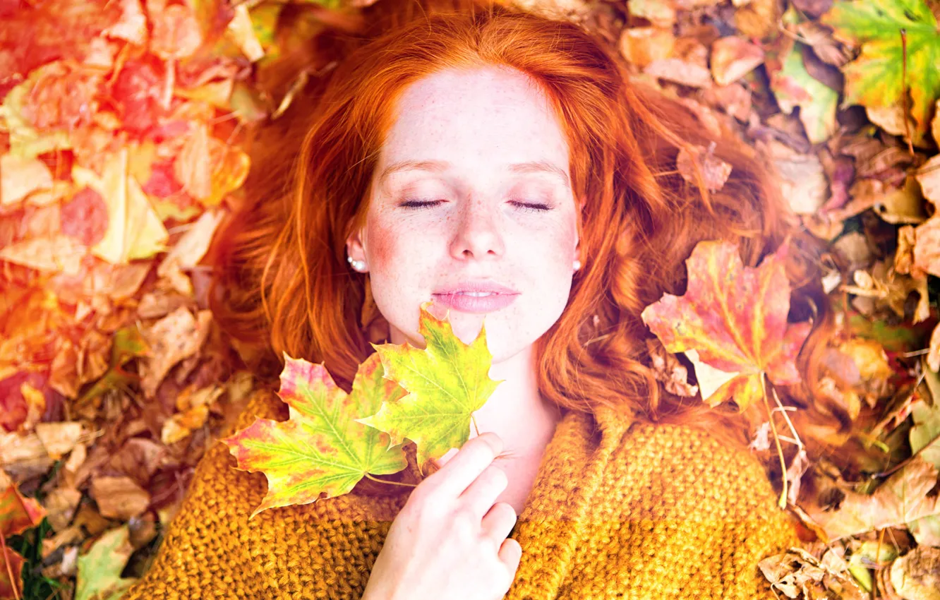 Photo wallpaper photo, Girl, Autumn, Leaves, Face, Hands, Red